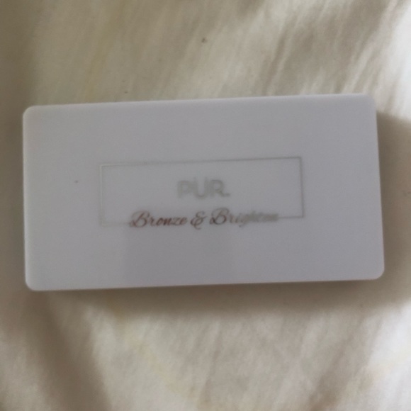 NWOB Pur Bronze and Brighten Palette - Picture 2 of 3